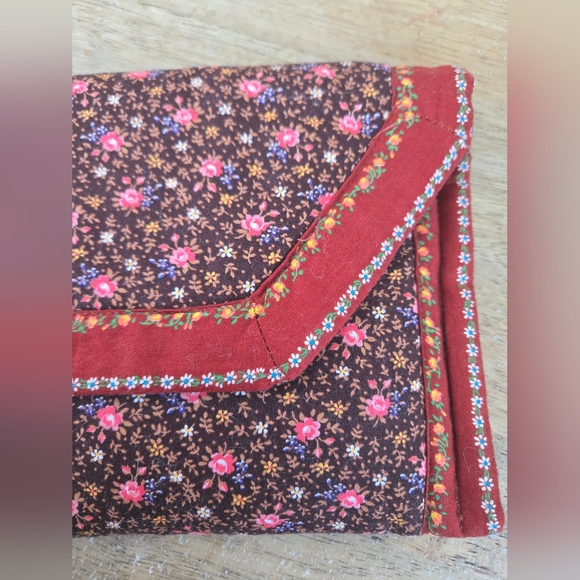 Suttles & Seawinds Quilted Clutch - Picture 7 of 8